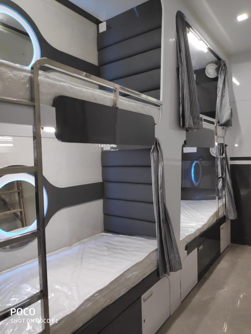 Ocean Dormitory Mumbai Eksteriør bilde