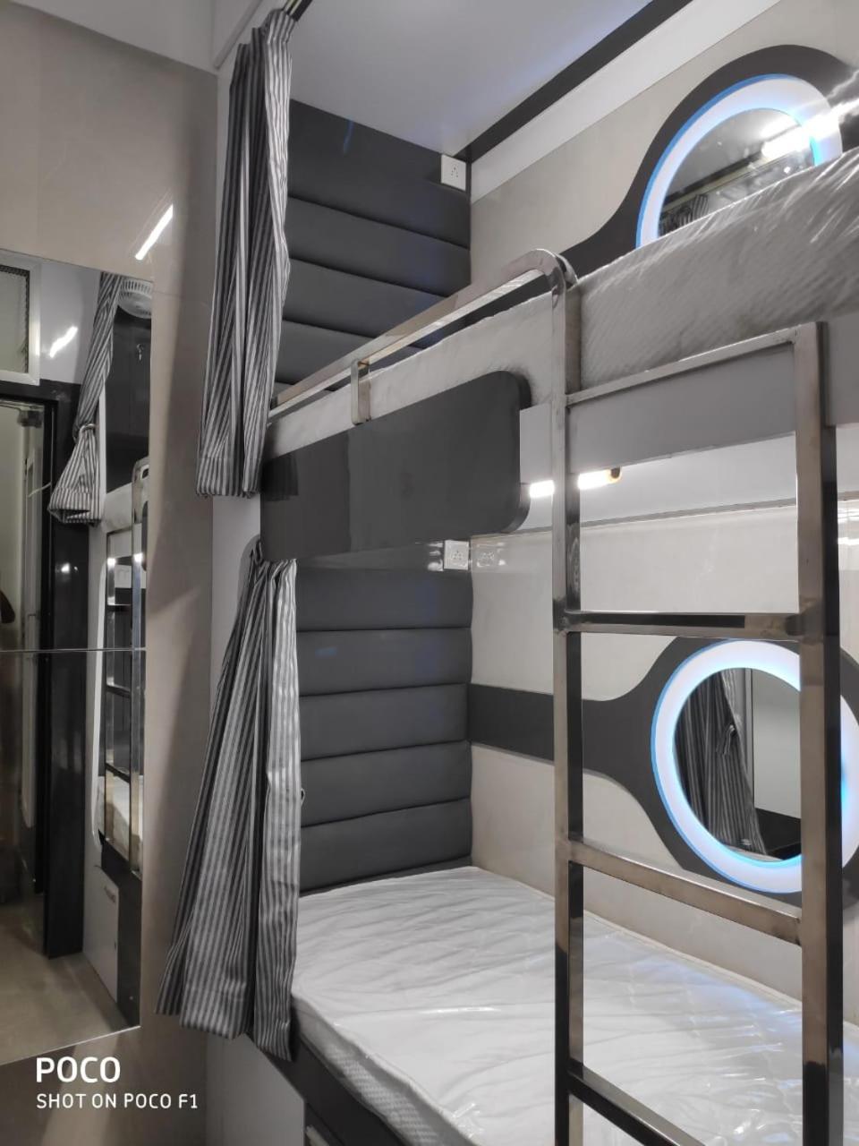 Ocean Dormitory Mumbai Eksteriør bilde