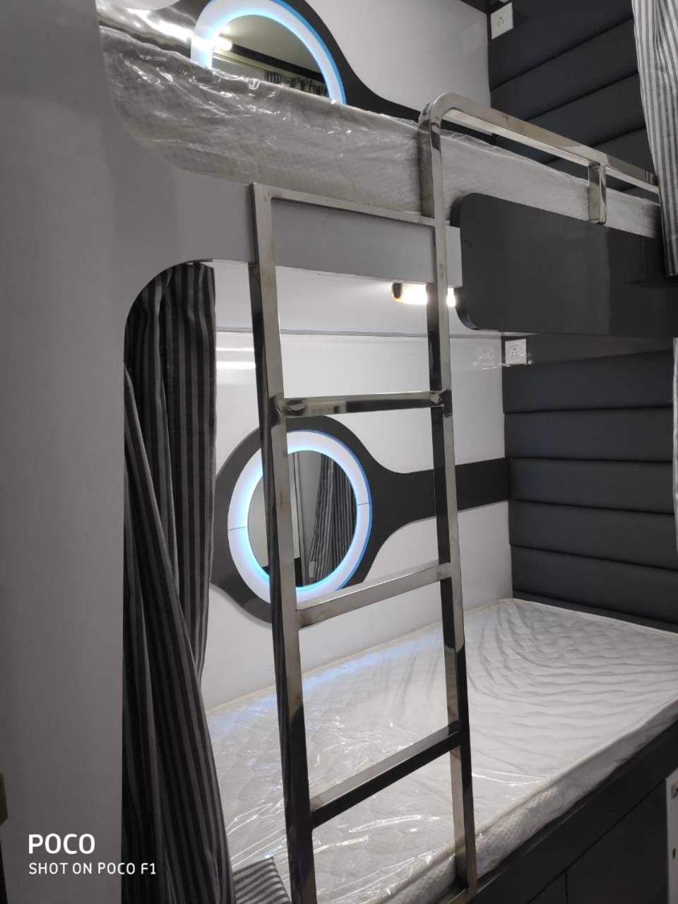 Ocean Dormitory Mumbai Eksteriør bilde