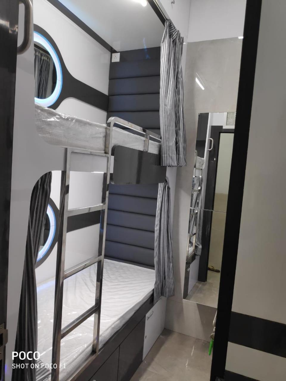 Ocean Dormitory Mumbai Eksteriør bilde