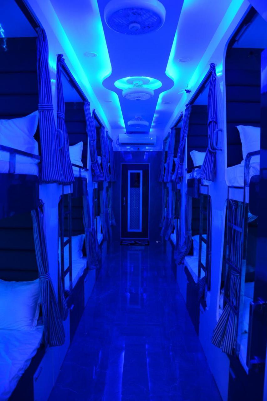 Ocean Dormitory Mumbai Eksteriør bilde