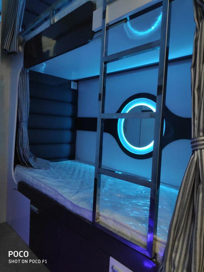 Ocean Dormitory Mumbai Eksteriør bilde